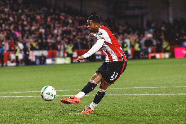 已确认的球队消息：尼尔森将在对阵格里姆斯比的比赛中首次亮相