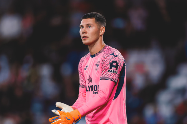 比赛前瞻：格里姆斯比镇 v 布伦特福德